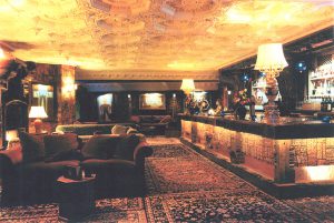 Boston Lounge